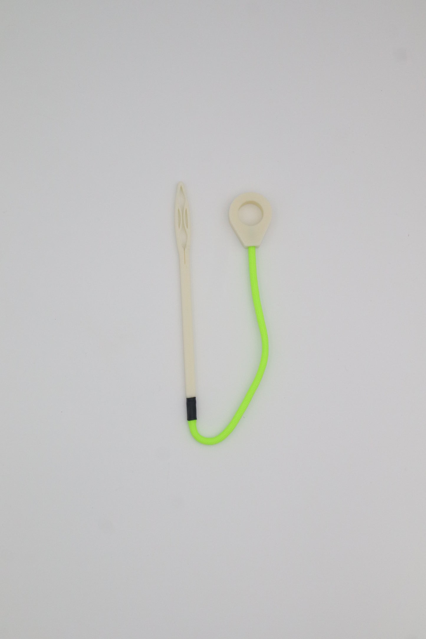 Veto Athletic World's Best Outdoor Pickleball Holder: Pickle-Line (3 Ball)